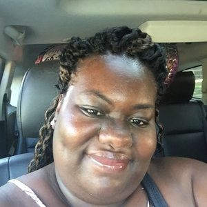 Meet your Posher, Tanisha